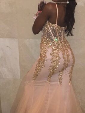 Elegant Sequin Gown with Tulle Skirt